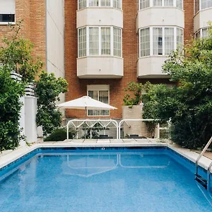 4* Hotel Gran Derby Suites, A Small Luxury Of The World