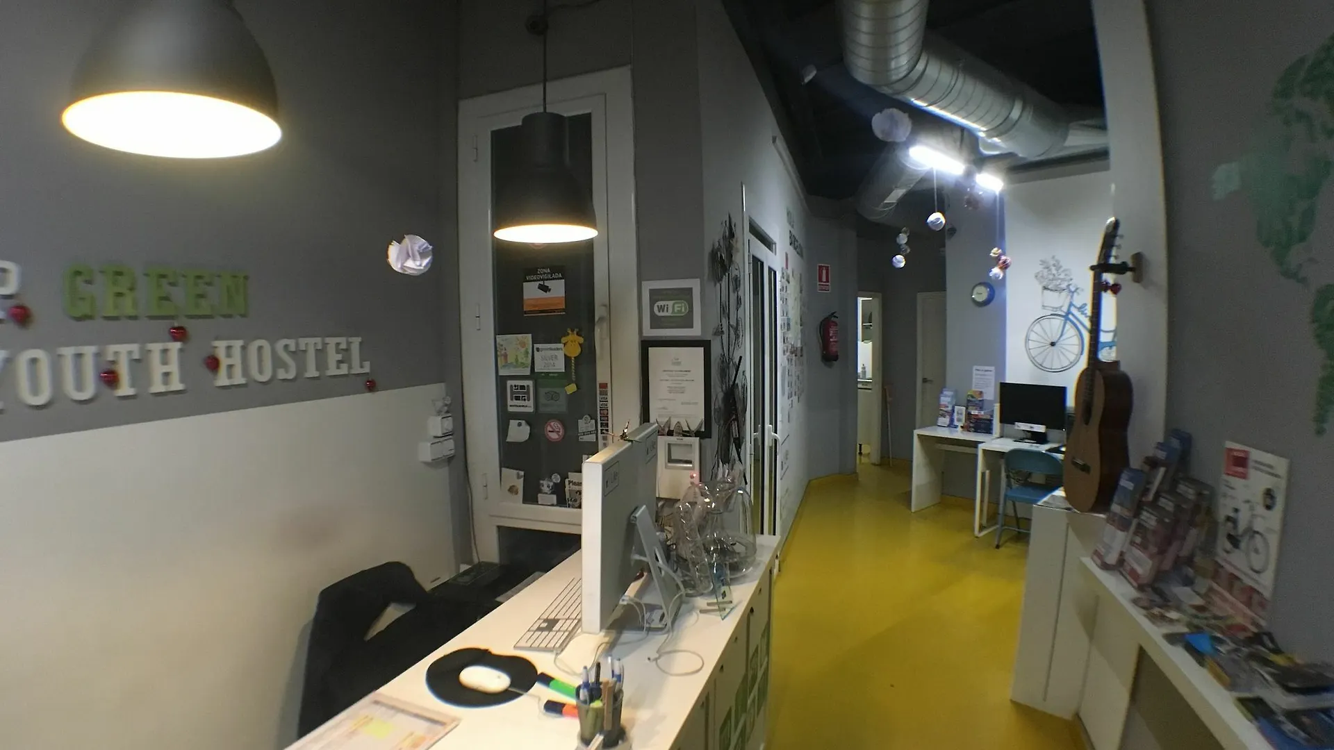 Sleep Green - Certified Eco Youth Hostel Barselona